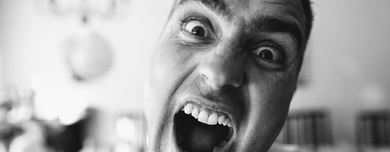 Злость: как справиться с негативной эмоцией